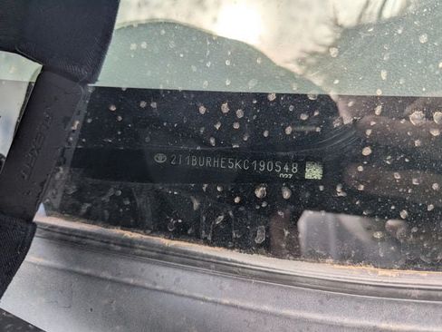 Used 2019 Toyota Corolla SE w/ Carpet Mat Package (TMS) FWD image 12