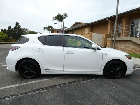 Used 2015 Lexus CT 200h image 7