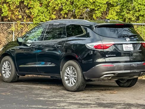 Used 2024 Buick Enclave Premium image 5