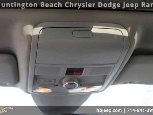 Used 2020 Volkswagen Passat 2.0T R-Line image 17