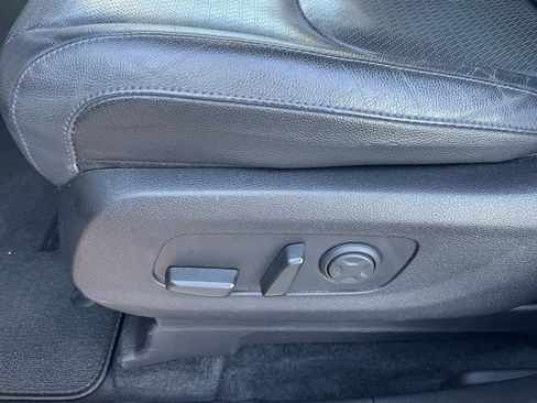 Used 2023 Kia Carnival SX Prestige image 10