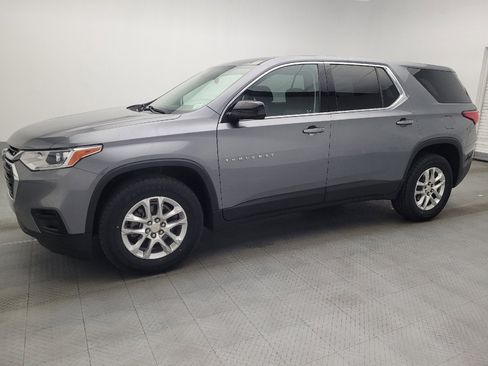Used 2020 Chevrolet Traverse LS FWD image 2