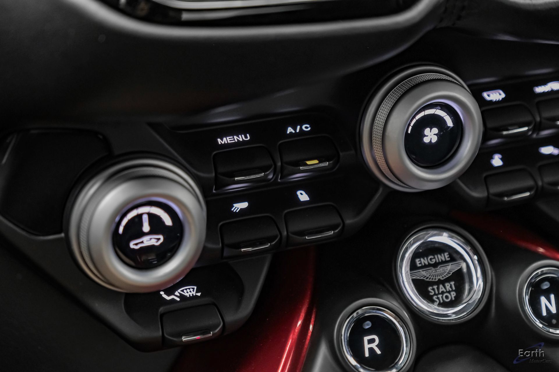 Used 2019 Aston Martin V8 Vantage Coupe RWD image 72