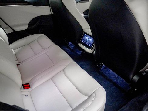 Used 2021 Tesla Model S Long Range image 35