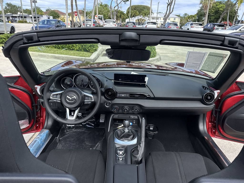 New 2026 MAZDA MX-5 Miata Club w/ Interior Package RWD image 33