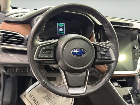 Used 2025 Subaru Outback Touring XT AWD/4WD image 12