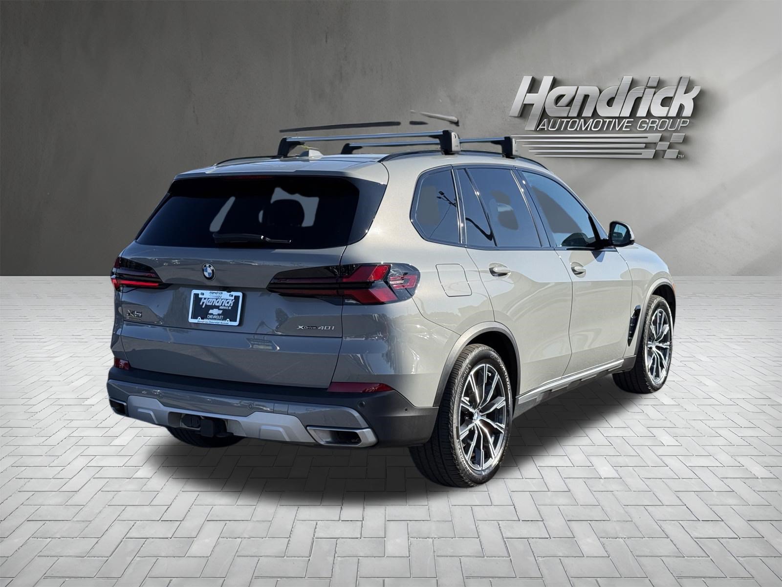 Used 2025 BMW X5 xDrive40i w/ Parking Assistance Package AWD/4WD image 9