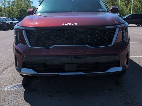 Used 2024 Kia Sorento S w/ Panoramic Sunroof Package AWD/4WD image 8