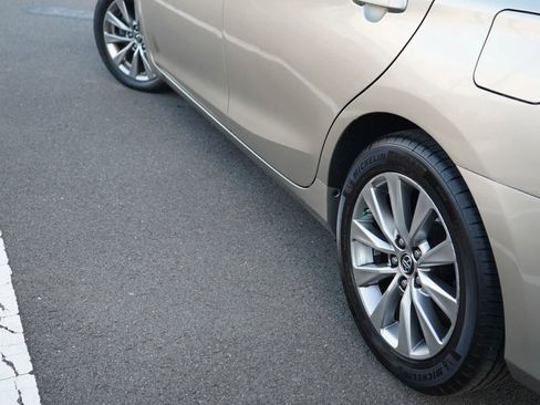 Used 2016 Toyota Camry XLE image 6