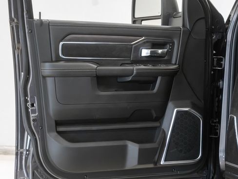 New 2027 RAM 2500 Laramie w/ Night Edition AWD/4WD image 8