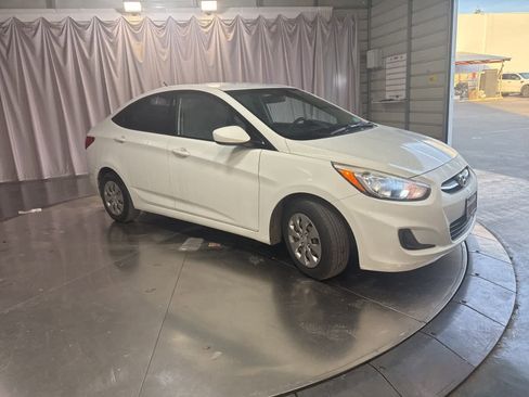 Used 2015 Hyundai Accent GLS w/ Option Group 02 image 2