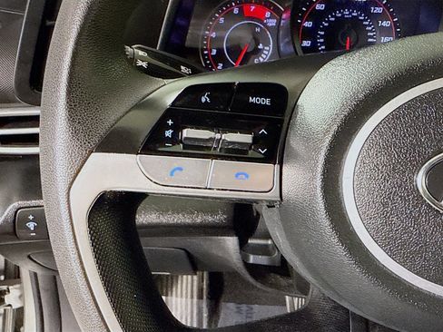 Used 2021 Hyundai Elantra SEL image 14