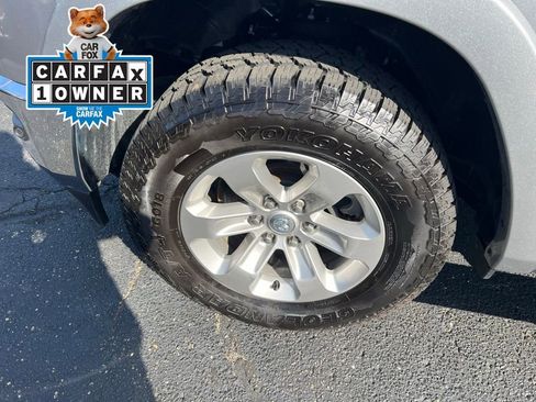 Used 2022 RAM 1500 Laramie AWD/4WD image 11