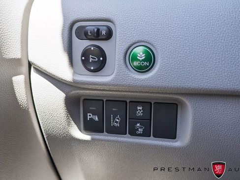 Used 2016 Honda Pilot Touring image 27
