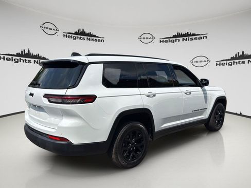Used 2025 Jeep Grand Cherokee L Altitude AWD/4WD image 6