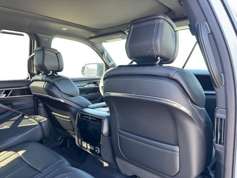 New 2026 Jeep Grand Wagoneer Summit w/ Premium Group III AWD/4WD image 19