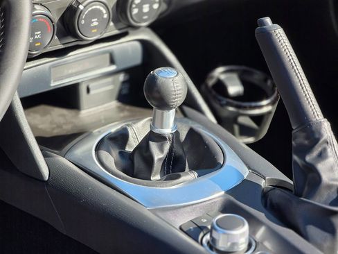 Used 2025 MAZDA MX-5 Miata Sport image 23