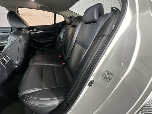 Used 2021 Nissan Maxima 3.5 SV w/ Floor Mat Group FWD image 23