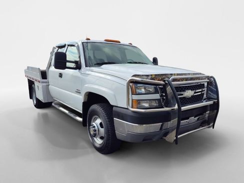 Used 2005 Chevrolet Silverado 3500 LS w/ Heavy-Duty Power Package image 8