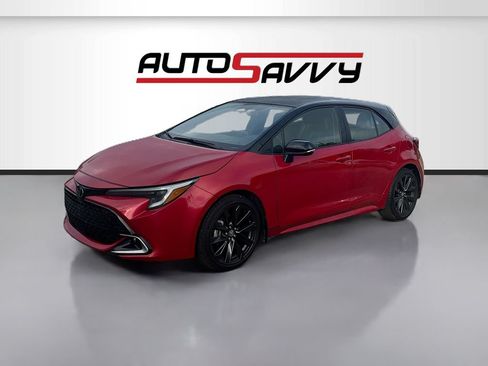 Used 2024 Toyota Corolla XSE FWD image 3