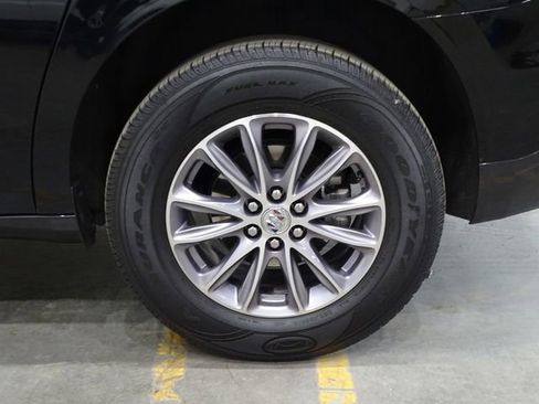 Used 2024 Buick Enclave Premium image 52