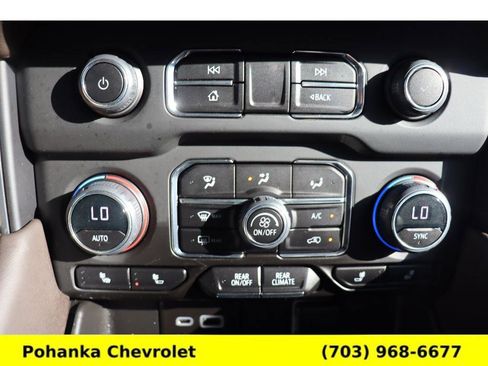 Used 2023 Chevrolet Tahoe Z71 w/ Z71 Off-Road Package AWD/4WD image 18