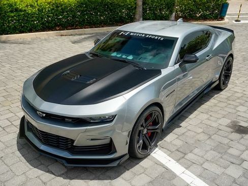 Used 2023 Chevrolet Camaro SS RWD image 10