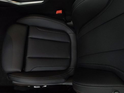 New 2026 BMW 330i xDrive Sedan w/ Convenience Package image 14