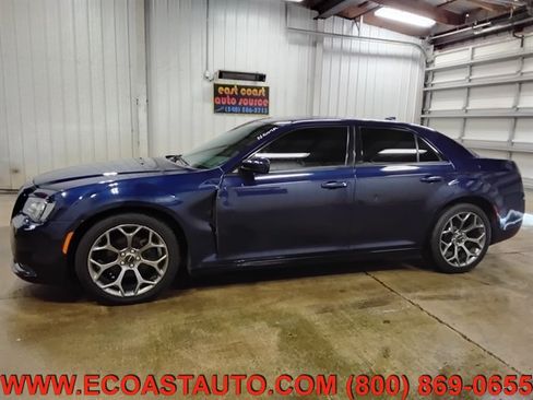 Used 2015 Chrysler 300 S RWD image 2
