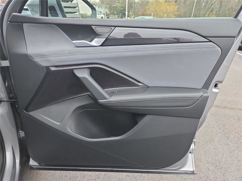 New 2026 Volkswagen Tiguan SE image 27