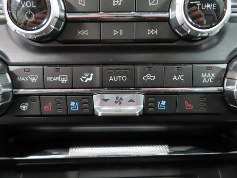 Used 2023 Ford F150 Lariat w/ Equipment Group 502A High image 59