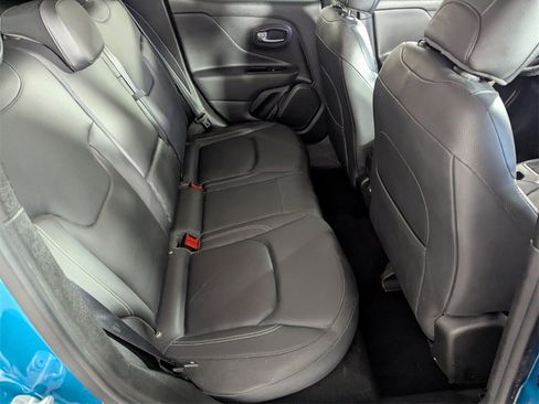 Certified 2022 Jeep Renegade Limited image 29