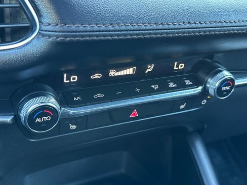 Used 2025 MAZDA MAZDA3 2.5 S Hatchback w/ Premium Pkg image 28