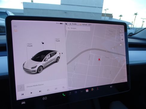 Used 2021 Tesla Model 3 Long Range image 8