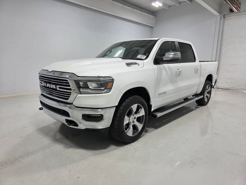 Used 2023 RAM 1500 Laramie AWD/4WD image 3
