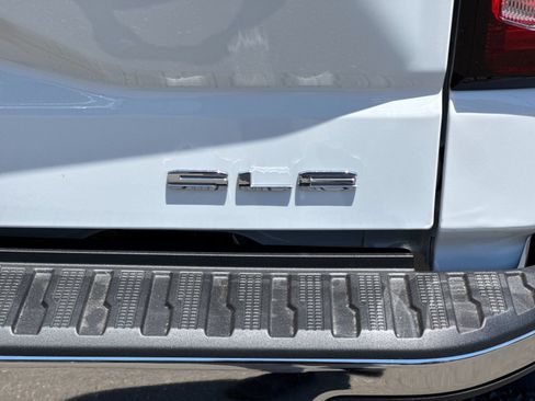 New 2026 GMC Sierra 1500 SLE w/ Preferred Package AWD/4WD image 31