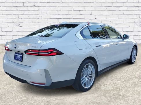 Used 2025 BMW 530i image 4