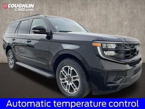 New 2026 Ford Expedition Active image 7