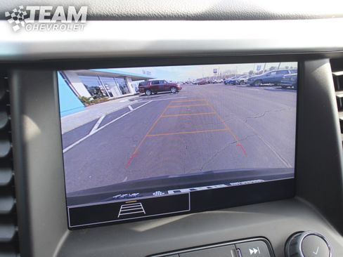 Certified 2023 GMC Acadia SLE w/ Driver Convenience Package image 16