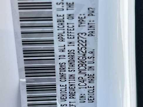 Used 2016 Jeep Cherokee Latitude w/ Cold Weather Group image 35