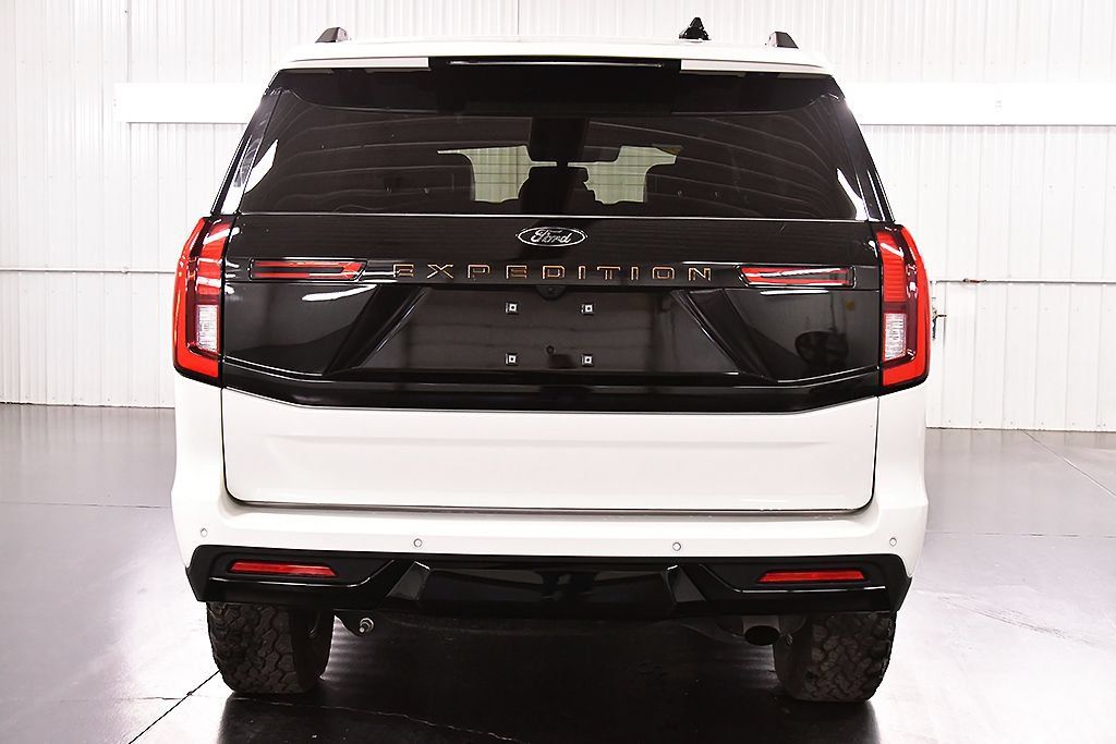 Used 2025 Ford Expedition Tremor AWD/4WD image 6