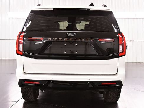 Used 2025 Ford Expedition Tremor AWD/4WD image 6