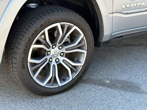 Used 2025 RAM 1500 Tungsten w/ Off Road Group AWD/4WD image 5