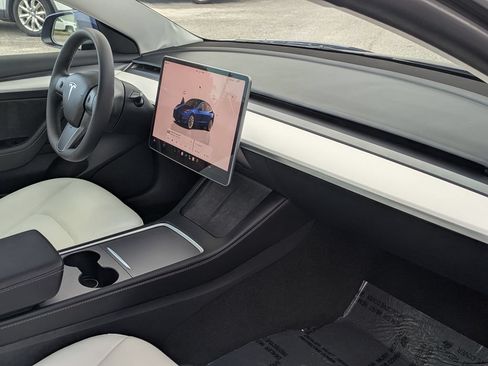 Used 2023 Tesla Model 3 Standard Range RWD image 26