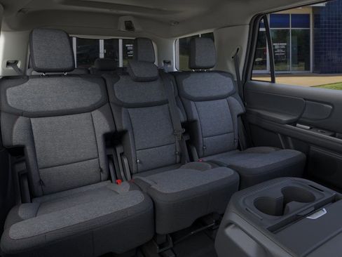 New 2025 Ford Expedition Active image 11