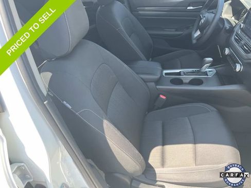 Used 2025 Nissan Altima 2.5 SV FWD image 22
