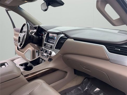 Used 2017 GMC Yukon XL SLT w/ Open Road Package image 21