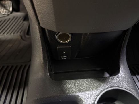 Used 2019 Nissan NV200 S FWD image 21