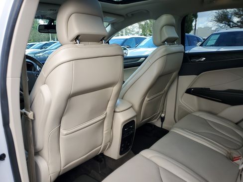 Used 2019 Lincoln MKC Reserve image 11