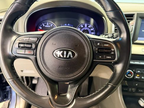 Used 2018 Kia Sportage EX AWD/4WD image 9